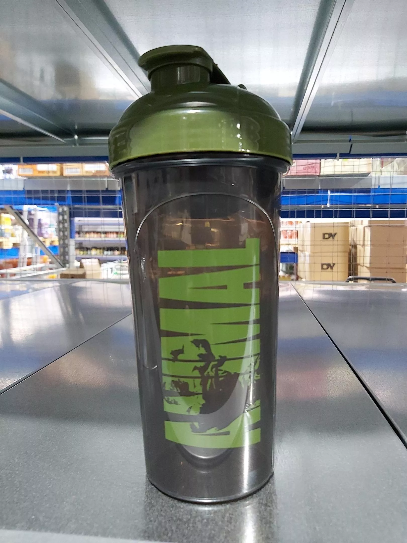 UN Animal Shaker Military Green 700 ml